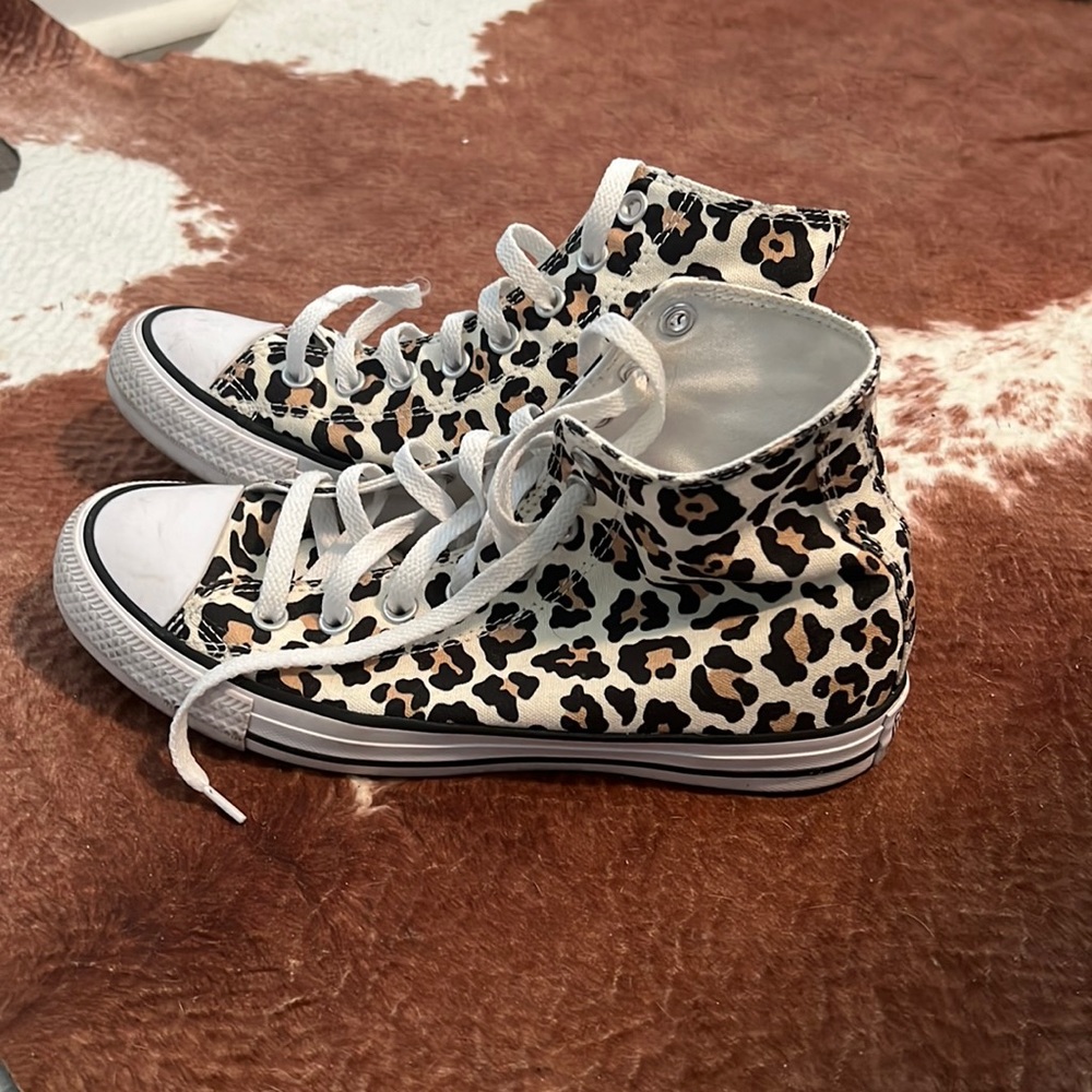 Ladies leopard print converse
